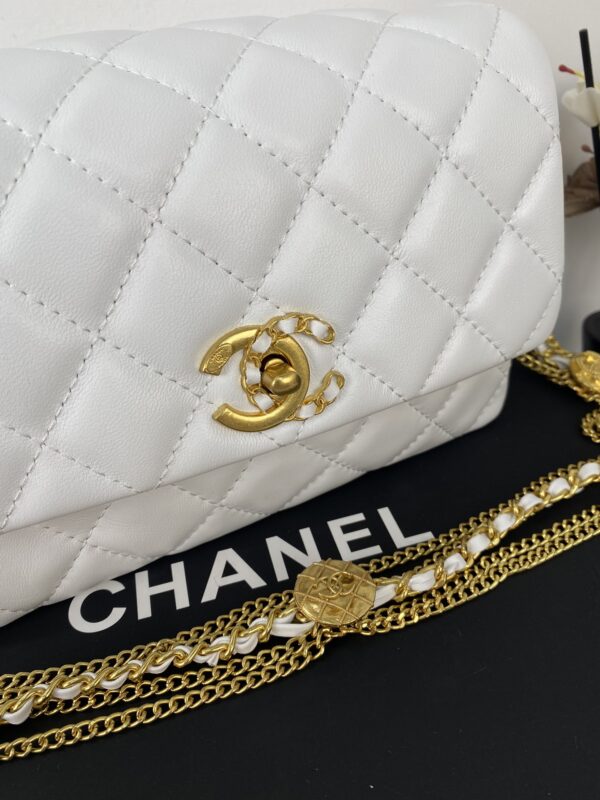 CHANEL QUILTED MINI CC FLAP WHITE - Image 7