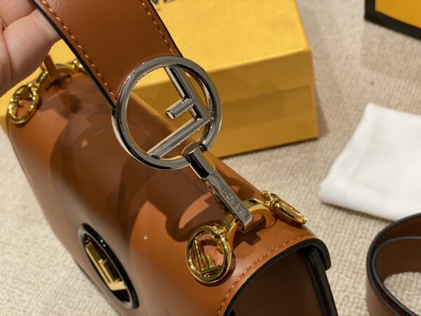 FENDI FF LOGO BOTTOM BROWN BAG 22CM - Image 5