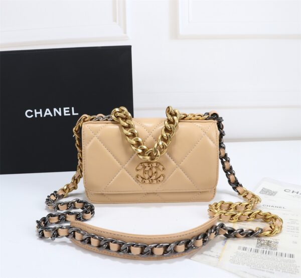 CHANEL 19 CROSSBODY BAG BEIGE AP0957 - Image 9