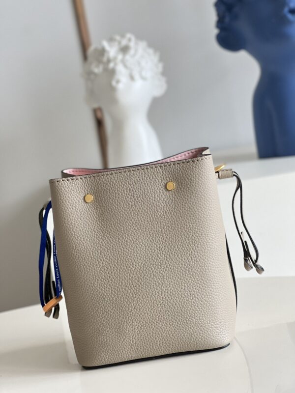 LOUIS VUITTON NANO LOCKME BUCKET 13CM BEIGE M69205 - Image 3
