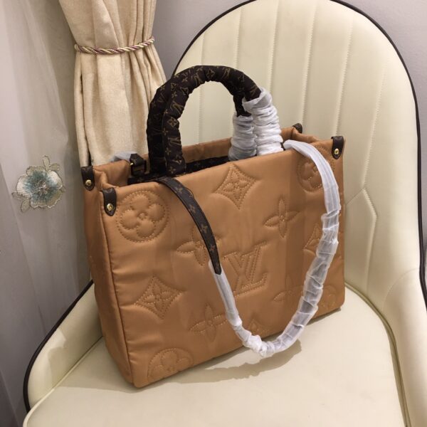 LOUIS VUITTON ONTHEGO MM BROWN 34CM - Image 3