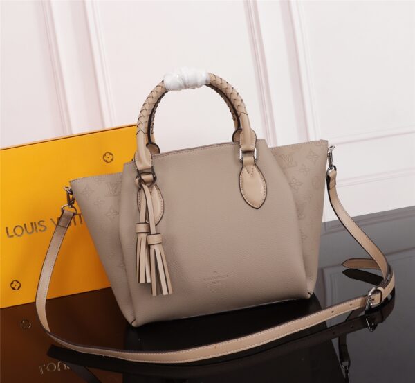 LOUIS VUITTON HAUMEA BEIGE M55031 - Image 2