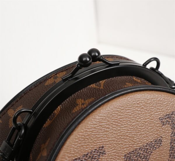 LOUIS VUITTON REVERSE MONOGRAM GIANT BOURSICOT M68606 - Image 10