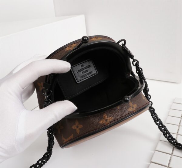 LOUIS VUITTON REVERSE MONOGRAM GIANT BOURSICOT M68606 - Image 9