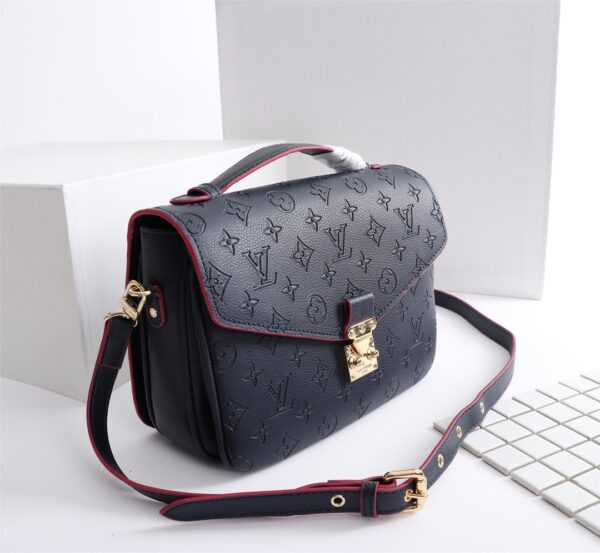 LOUIS VUITTON POCHETTE METIS NAVY BLUE M44071 - Image 6