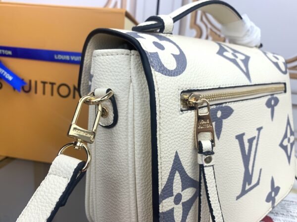 LOUIS VUITTON POCHETTE MÉTIS BEIGE 25CM - Image 4