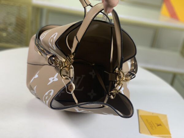 LOUIS VUITTON NÉONOÉ TOURTERELLE GRAY M45555 - Image 10