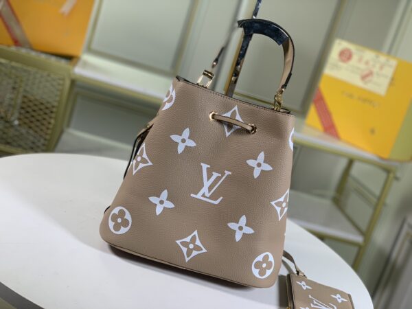 LOUIS VUITTON NÉONOÉ TOURTERELLE GRAY M45555 - Image 6