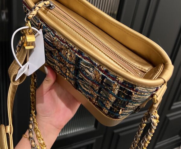 CHANEL GABRIELLE HOBO TWEED BAG BEIGE 20CM - Image 5
