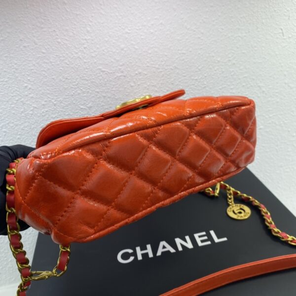 CHANEL HOBO BAG RED 21CM - Image 2
