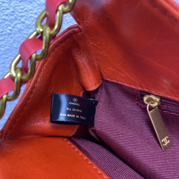 CHANEL HOBO BAG RED 21CM - Image 5