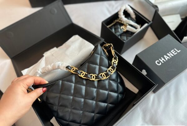 CHANEL HOBO HANDBAG BLACK 23CM AS3562 B09178 94305 - Image 3