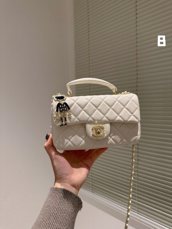 CHANEL MINI FLAP BAG WITH TOP HANDLE LION CHARM WHITE 21CM - Image 2