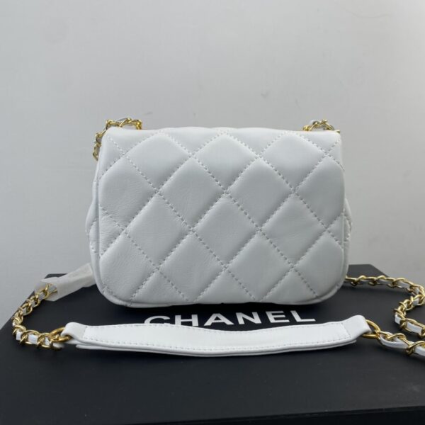 CHANEL MINI CC MATELASSE FLAP WHITE 18CM - Image 3
