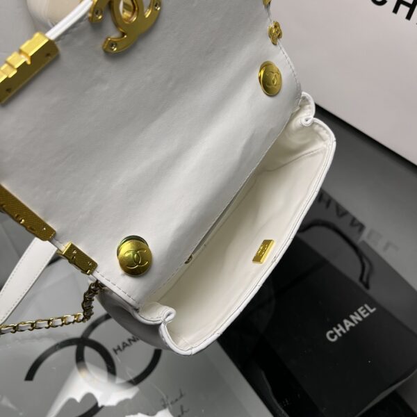 CHANEL MINI FLAP BAG WHITE 19.5CM - Image 7