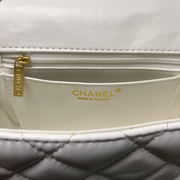 CHANEL MINI FLAP BAG WHITE 19.5CM - Image 5
