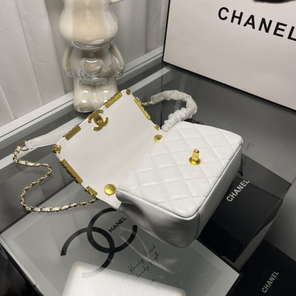 CHANEL MINI FLAP BAG WHITE 19.5CM - Image 6