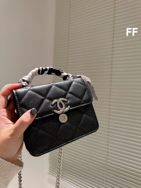 CHANEL MINI WOC S22 BLACK 16CM - Image 2