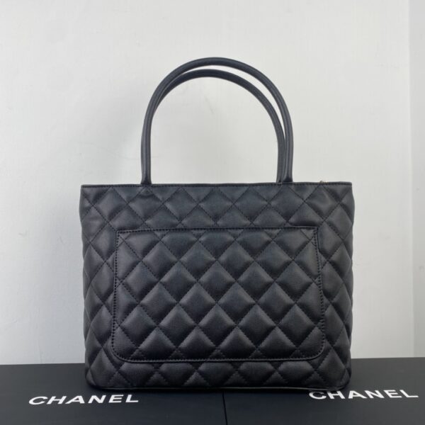 CHANEL MEDALLION TOTE BAG BLACK 30CM - Image 4