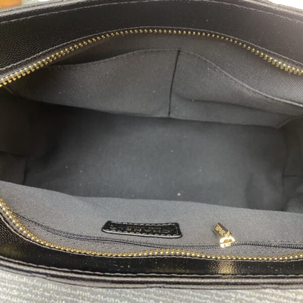 CHANEL MEDALLION TOTE BAG BLACK 30CM - Image 5