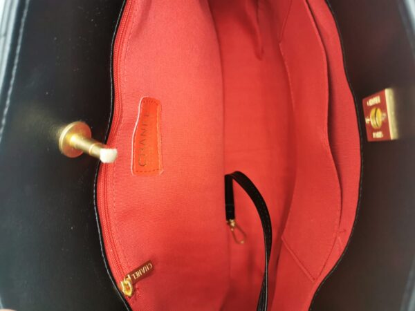 CHANEL CC HOBO HANDBAG 23CM BLACK AS2844 - Image 8