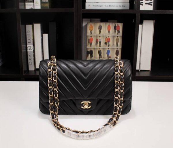 CHANEL BLACK CHEVRON MEDIUM FLAP BAG 25CM - Image 8