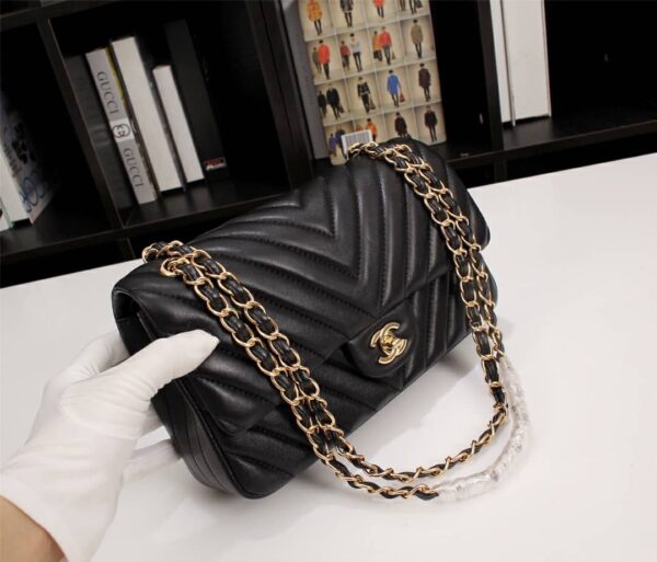 CHANEL BLACK CHEVRON MEDIUM FLAP BAG 25CM - Image 7