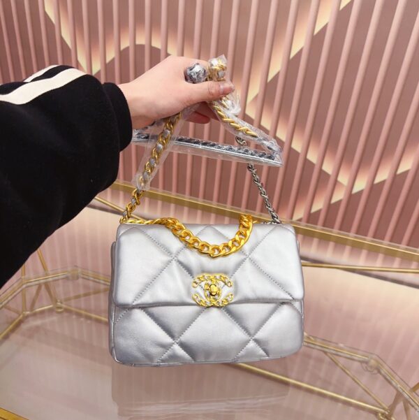 CHANEL 19 FLAP BAG IN SILVER 25CM - Image 5