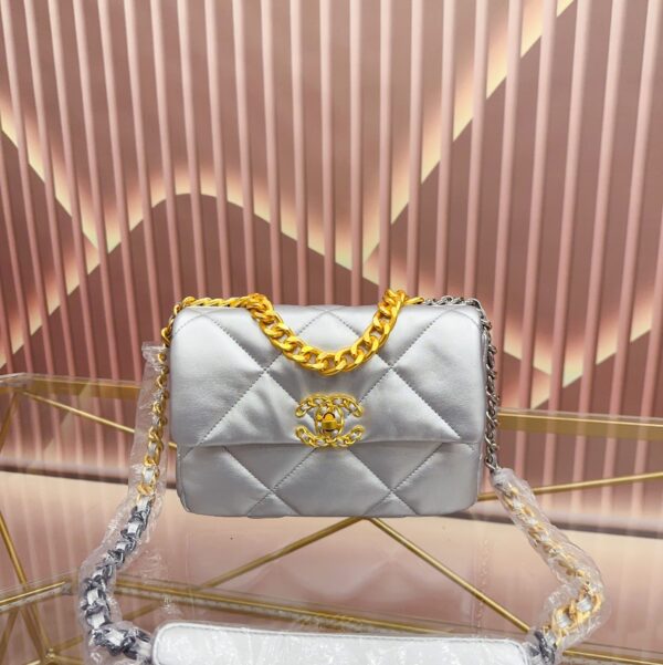 CHANEL 19 FLAP BAG IN SILVER 25CM - Image 7