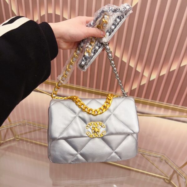 CHANEL 19 FLAP BAG IN SILVER 25CM - Image 4