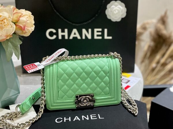 CHANEL BOY FLAP WITH PALLADIUM HARDWARE GREEN 20CM - Image 2