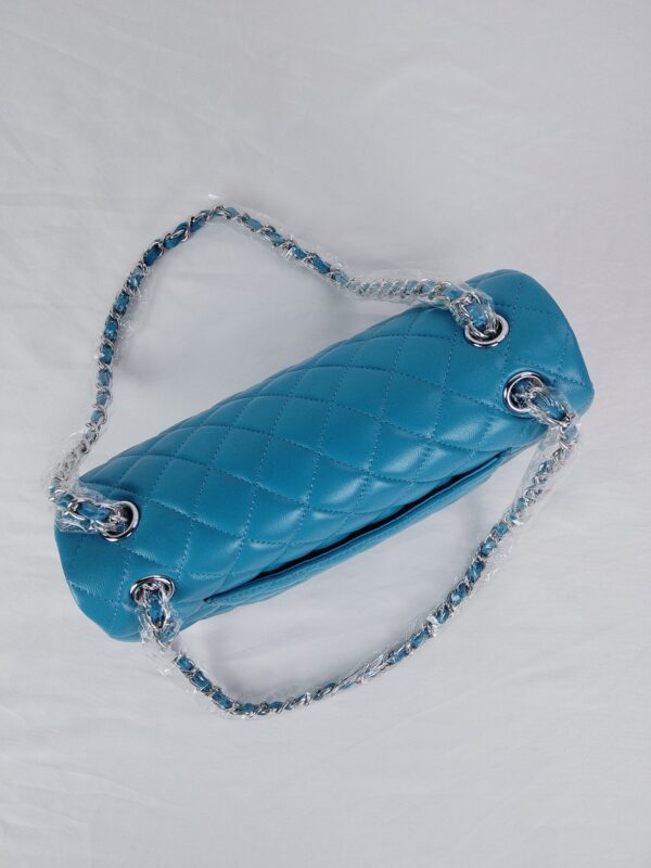 CHANEL CLASSIC MEDIUM FLAP BAG BLUE AND SILVER 25CM - Image 4
