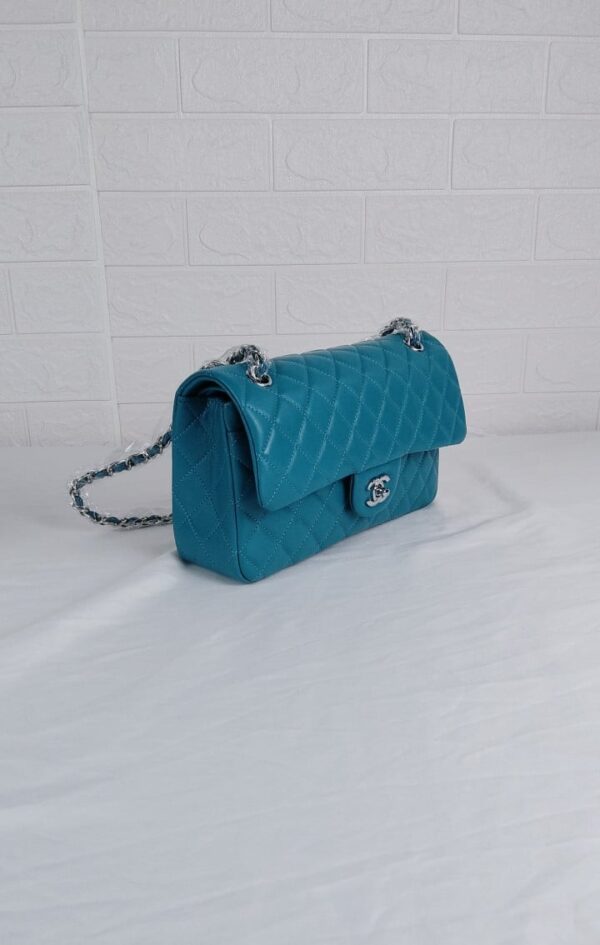 CHANEL CLASSIC MEDIUM FLAP DARK TURQUOISE CAVIAR AND SILVER 25CM - Image 9
