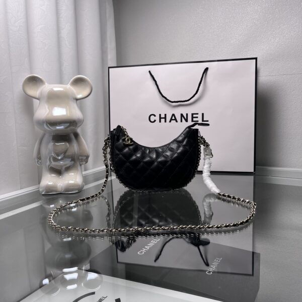 CHANEL SMALL HOBO BAG BLACK 20CM AS3917 B10551 94305 - Image 6