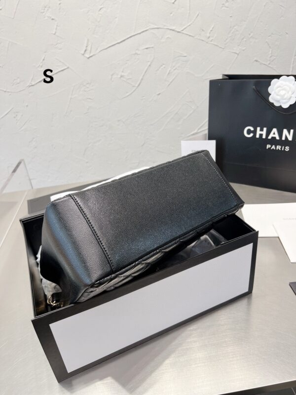 CHANEL GRAND SHOPPING TOTE BAG BLACK CAVIAR 34CM - Image 4