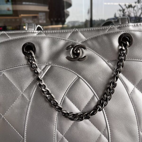 CHANEL CC CAVIAR SHOPPING BAG SILVER 37CM - Image 2
