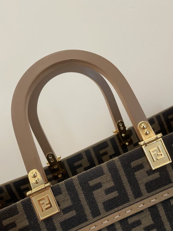FENDI SUNSHINE MEDIUM LIGHT BROWN FF JACQUARD FABRIC SHOPPER 35CM - Image 8