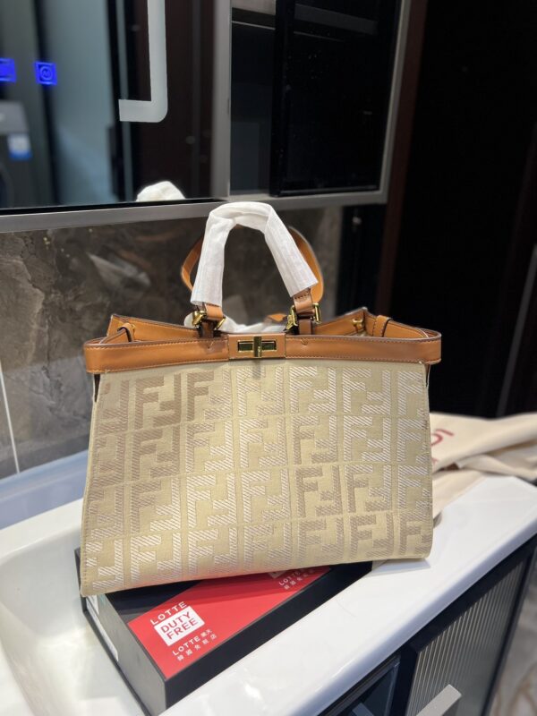FENDI X TOTE BEIGE CANVAS FF BAG 41CM - Image 2