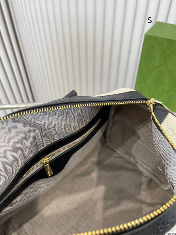 GUCCI EMBOSSED WORD PILLOW BLACK AND WHITE BAG 31CM - Image 2