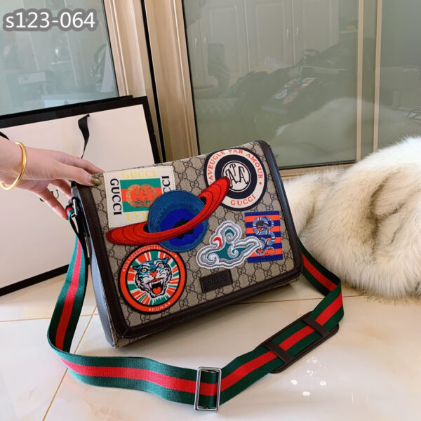 GUCCI CLUTCH BAGS MONOGRAM BROWN AND BEIGE 30CM - Image 2