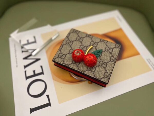 GUCCI SUPREME CANVAS CARD CASE WALLET WITH CHERRIES RED LEATHER INSIDE 10CM 476050 - Image 3