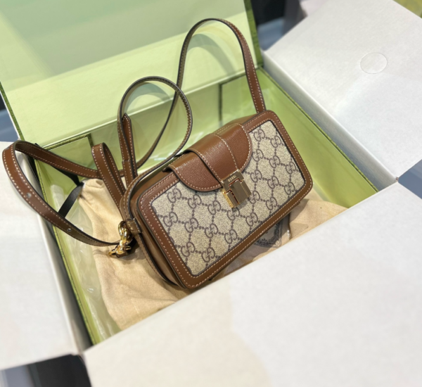 GUCCI GG WITH CLASP CLOSURE MINI BEIGE AND BROWN 18CM - Image 6