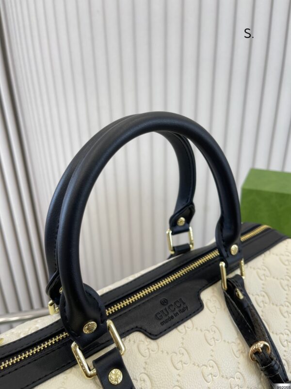 GUCCI EMBOSSED WORD PILLOW BLACK AND WHITE BAG 31CM - Image 7