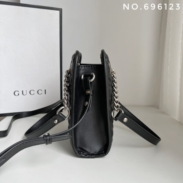 GUCCI MINI SAC GG MARMONT MATELASSE BLACK AND SILVER 16CM 696123 - Image 9