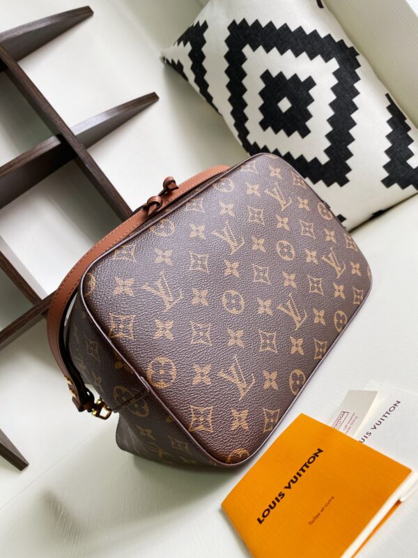 LOUIS VUITTON NÉONOÉ MM BROWN M44887 - Image 7