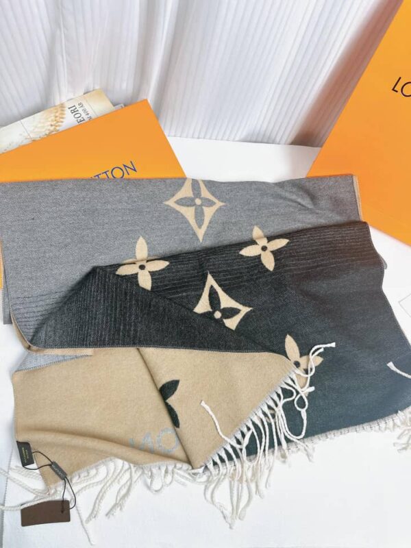 LOUIS VUITTON GRADIENT SHAWL 190CM - Image 3