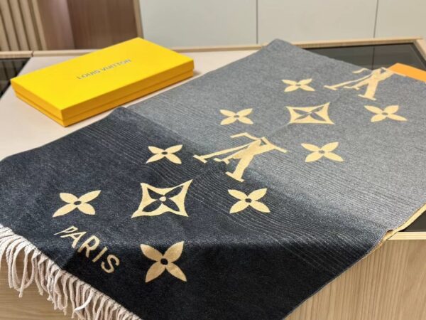 LOUIS VUITTON GRADIENT SHAWL 190CM - Image 6
