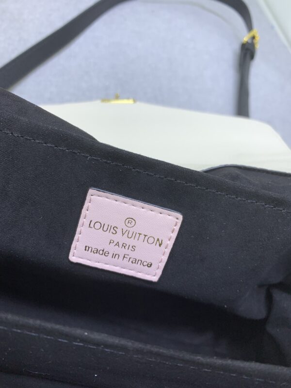 LOUIS VUITTON POCHETTE MÉTIS CREAM 25CM - Image 3