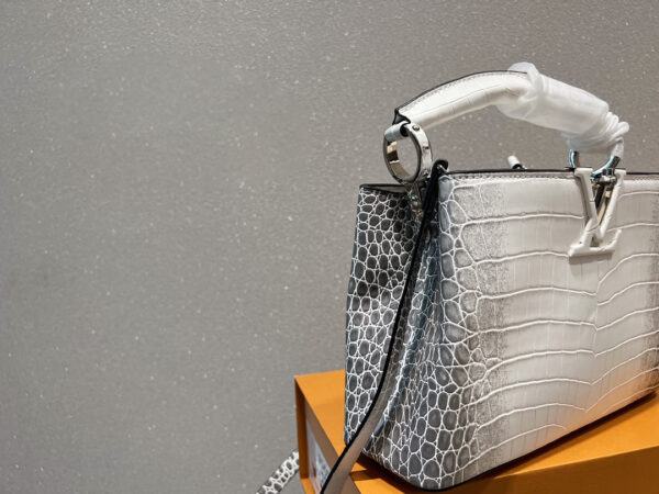 LOUIS VUITTON CAPUCINES BB SILVER 27CM N98177 - Image 7