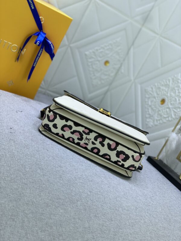 LOUIS VUITTON POCHETTE MÉTIS CREAM 25CM - Image 7
